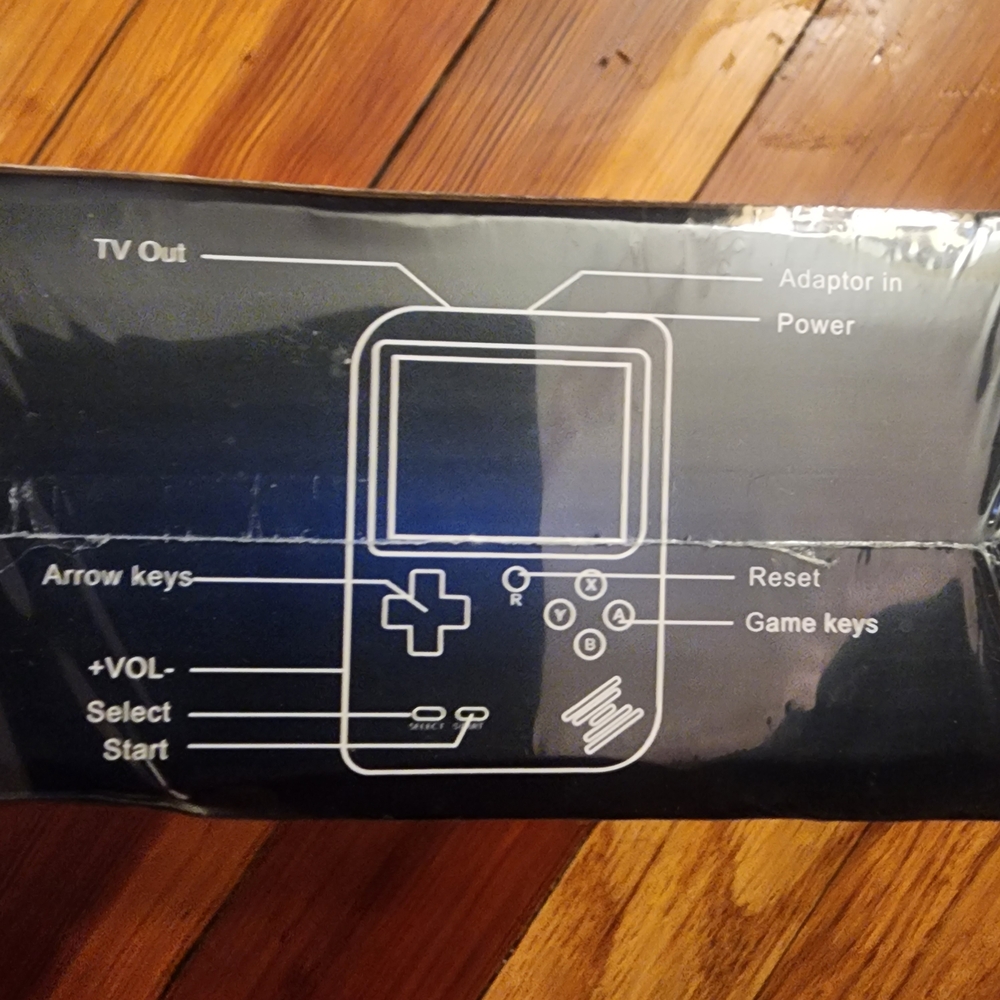 Handheld Gaming Console with 3.0 Inch LCD - White - Picture 2 of 9
